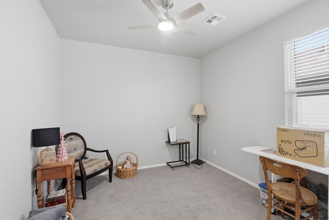 435 Adeline Avenue SW, Los Lunas, NM 87031