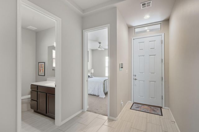 435 Adeline Avenue SW, Los Lunas, NM 87031