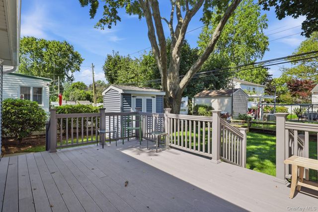 38 Linwood Avenue, Farmingdale, NY 11735