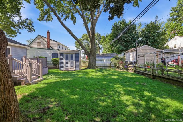 38 Linwood Avenue, Farmingdale, NY 11735