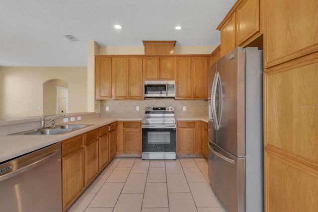 2827 SAND ARBOR CIRCLE, Orlando, FL 32824