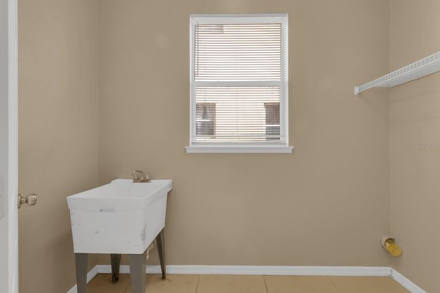 2827 SAND ARBOR CIRCLE, Orlando, FL 32824