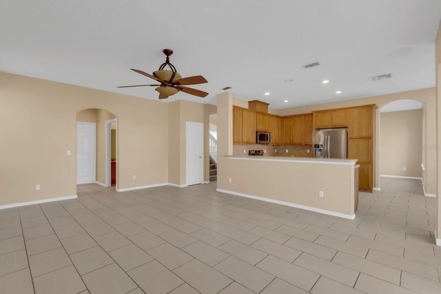 2827 SAND ARBOR CIRCLE, Orlando, FL 32824