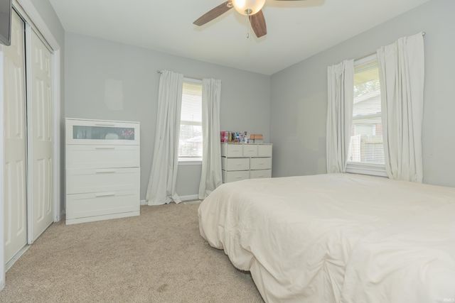 2812 Sandee Acres Court, Evansville, IN 47714