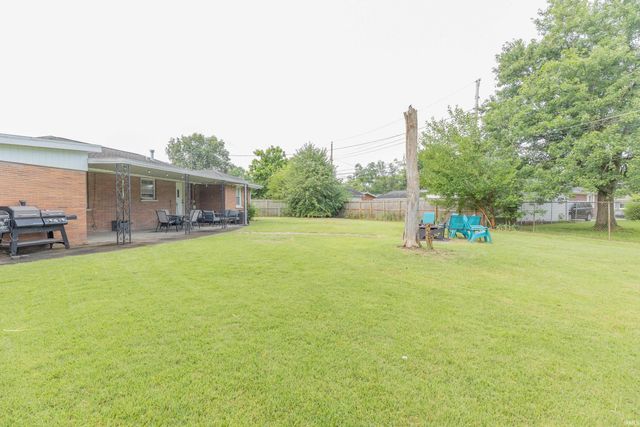 2812 Sandee Acres Court, Evansville, IN 47714