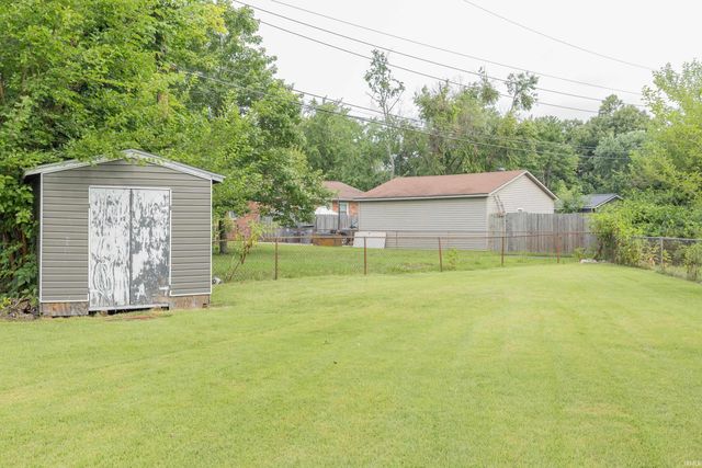 2812 Sandee Acres Court, Evansville, IN 47714