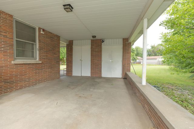 2812 Sandee Acres Court, Evansville, IN 47714