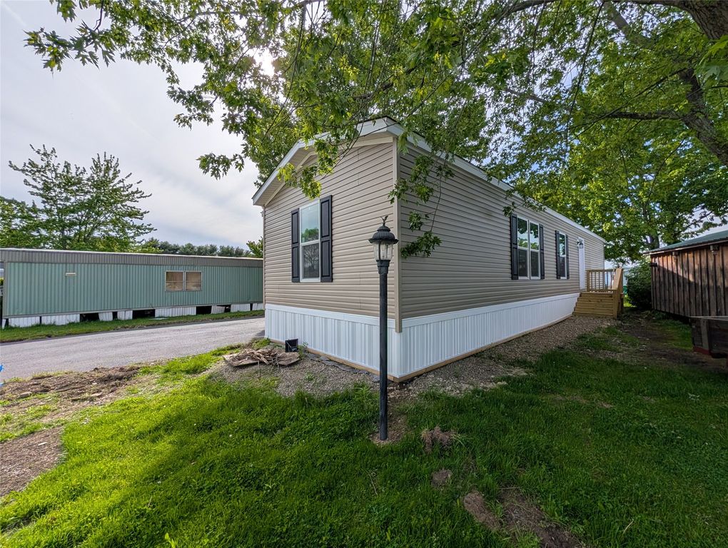 5149 HENDERSON Road 63, Erie, PA 16509