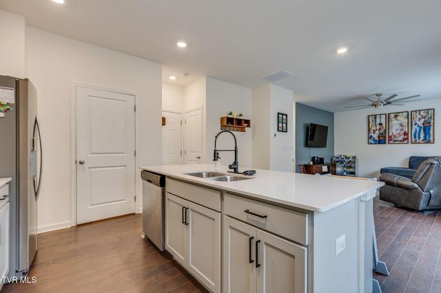 2556 Bridgeforth Crossing, Kingsport, TN 37664