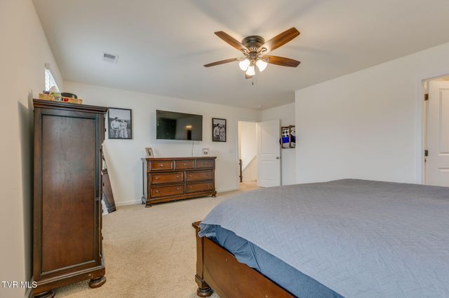 2556 Bridgeforth Crossing, Kingsport, TN 37664