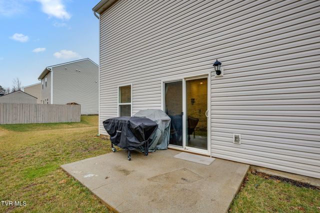 2556 Bridgeforth Crossing, Kingsport, TN 37664