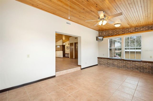 4745 GRAND AVENUE, De Leon Springs, FL 32130