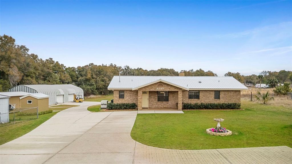 4745 GRAND AVENUE, De Leon Springs, FL 32130