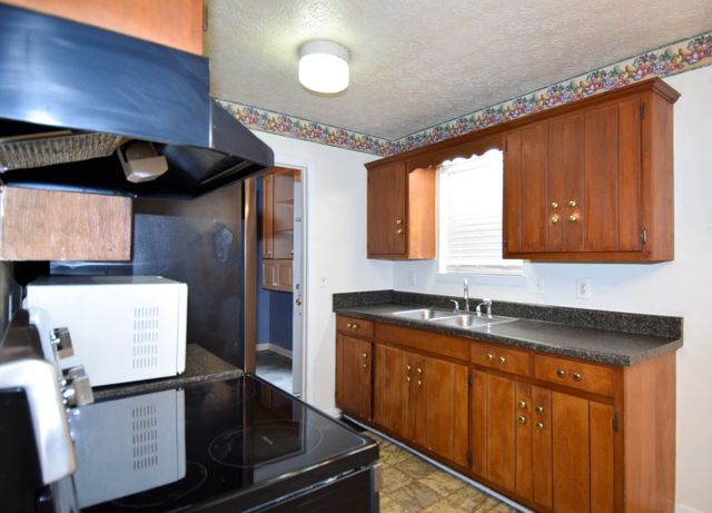 819 Hwy 52E, Portland, TN 37148