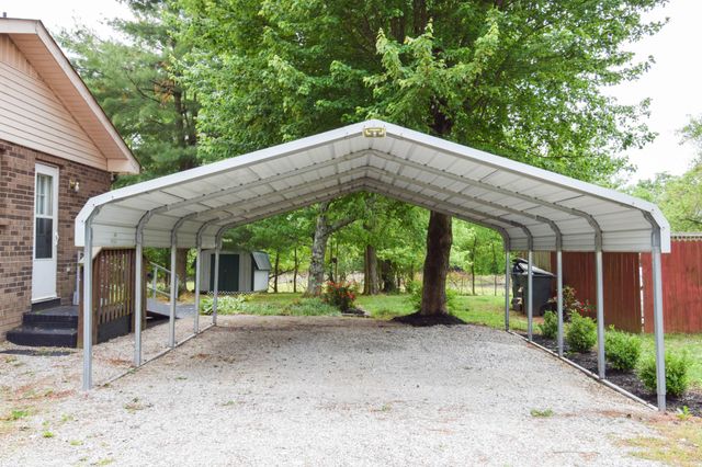 819 Hwy 52E, Portland, TN 37148