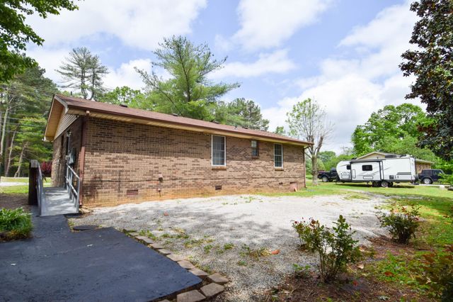 819 Hwy 52E, Portland, TN 37148