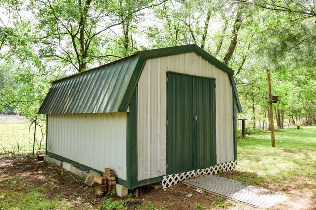819 Hwy 52E, Portland, TN 37148