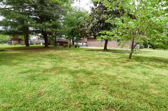 819 Hwy 52E, Portland, TN 37148