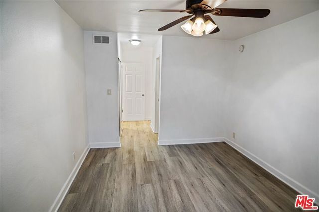 18620 Hatteras Street 180, Tarzana (los Angeles), CA 91356