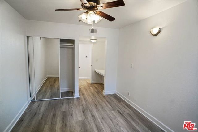 18620 Hatteras Street 180, Tarzana (los Angeles), CA 91356