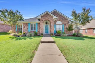 1301 Tad Street, Ennis, TX 75119