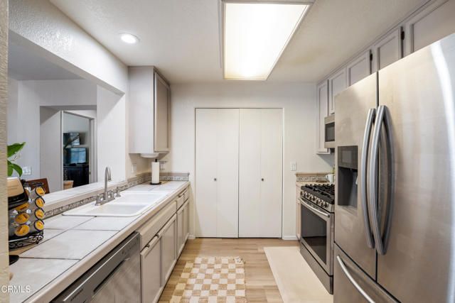 2200 Martinique Lane, Oxnard, CA 93035