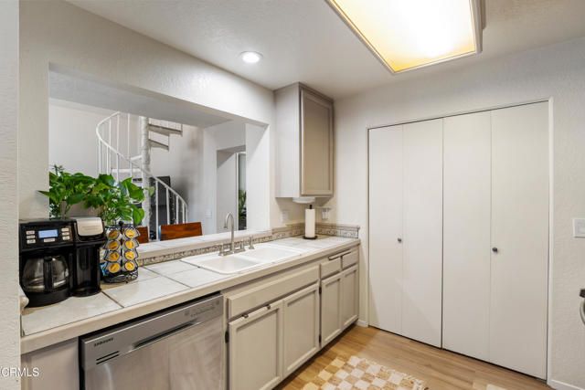 2200 Martinique Lane, Oxnard, CA 93035