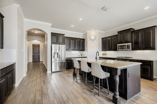 2002 Milano Lane, Lewisville, TX 75077