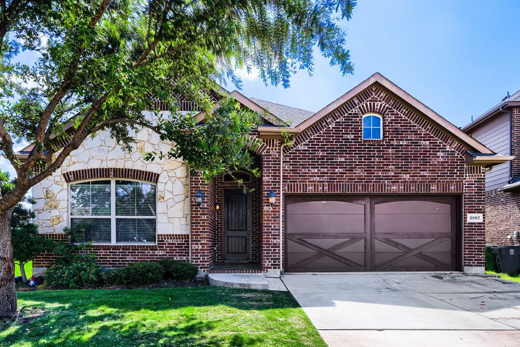 2002 Milano Lane, Lewisville, TX 75077