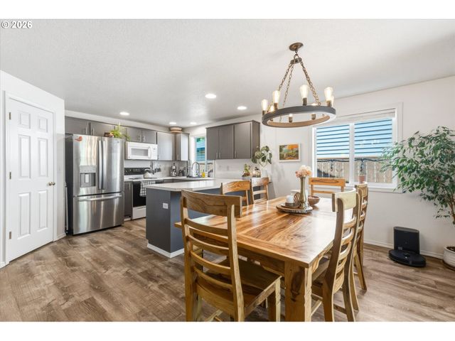 619 Nw 27TH Ave, Battle Ground, WA 98604