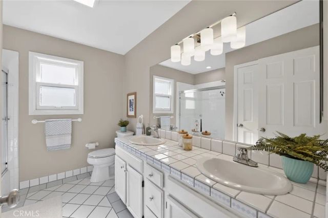 938 Leo, Oakland, CA 94611