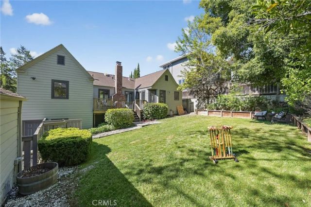 938 Leo, Oakland, CA 94611