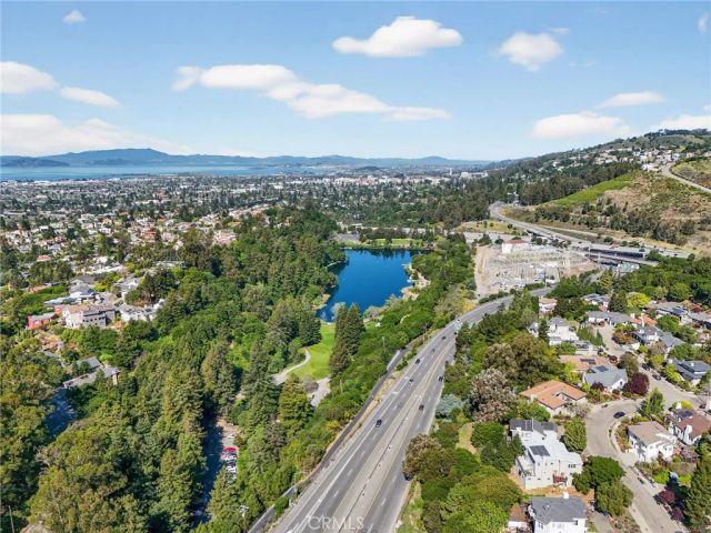 938 Leo, Oakland, CA 94611