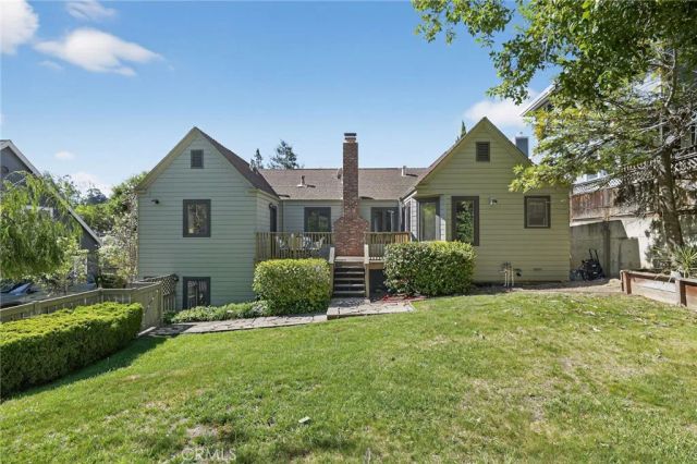 938 Leo, Oakland, CA 94611