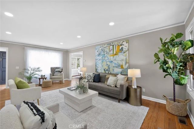 938 Leo, Oakland, CA 94611