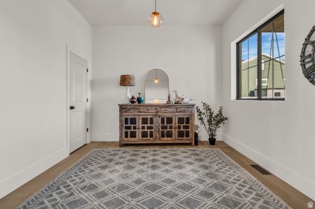 998 W 1950 N, West Bountiful, UT 84087