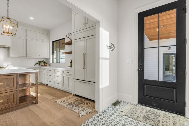 998 W 1950 N, West Bountiful, UT 84087