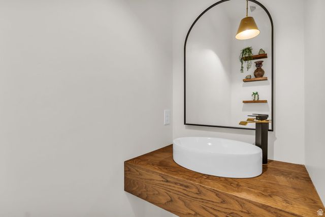 998 W 1950 N, West Bountiful, UT 84087