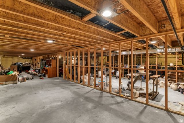 998 W 1950 N, West Bountiful, UT 84087