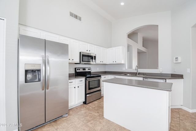 3126 E DESERT Lane, Gilbert, AZ 85234