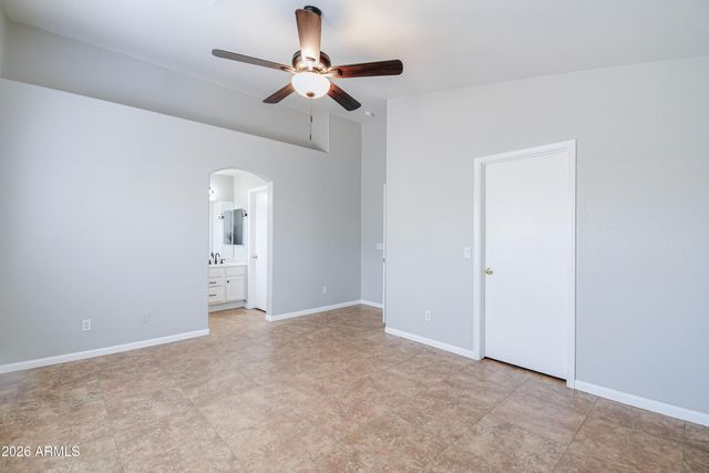 3126 E DESERT Lane, Gilbert, AZ 85234