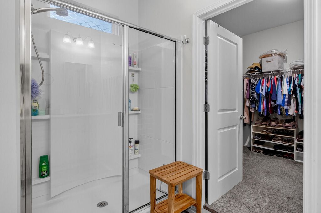 Image 16 of property listing at 628 Kilarney Road, Summerville, SC 29483