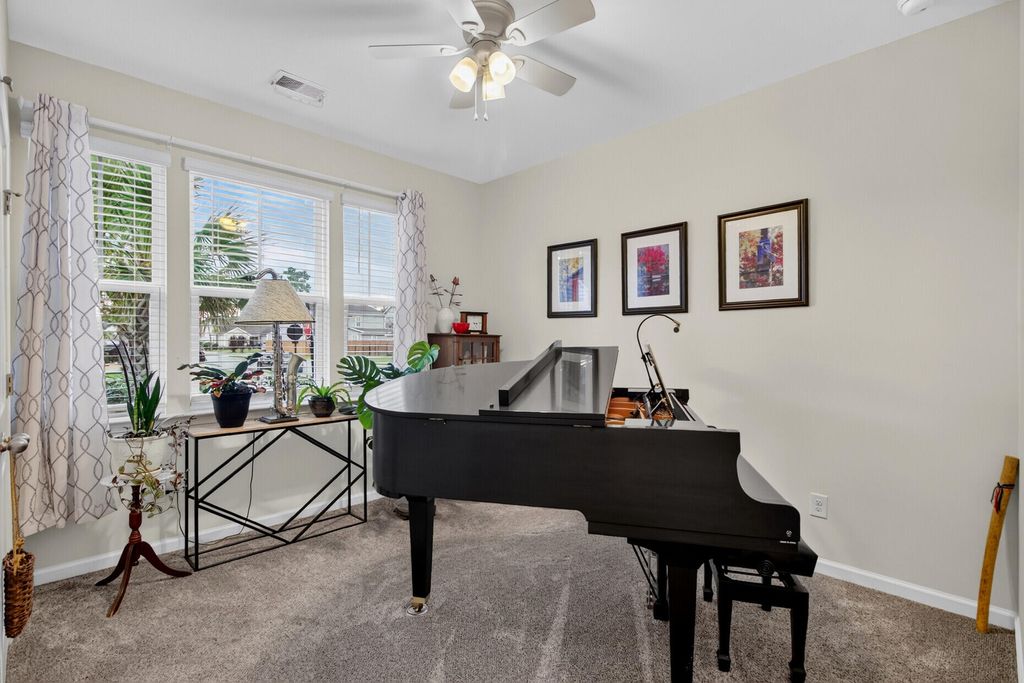 Image 17 of property listing at 628 Kilarney Road, Summerville, SC 29483