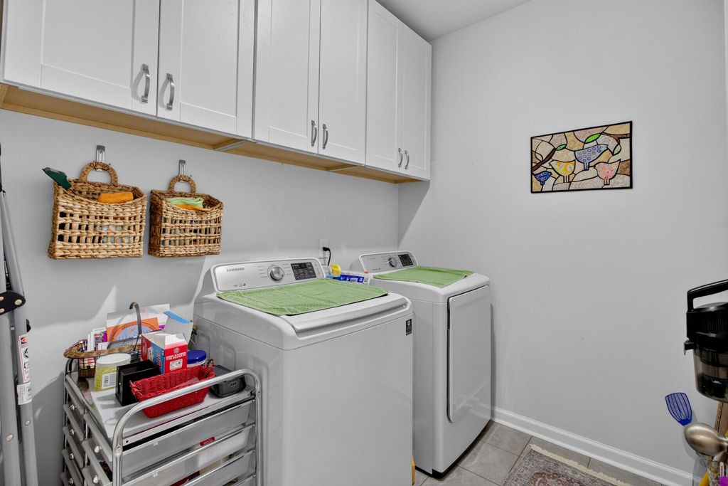 Image 20 of property listing at 628 Kilarney Road, Summerville, SC 29483