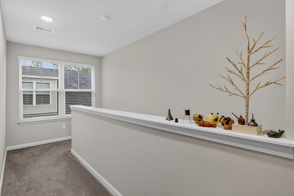 Image 22 of property listing at 628 Kilarney Road, Summerville, SC 29483