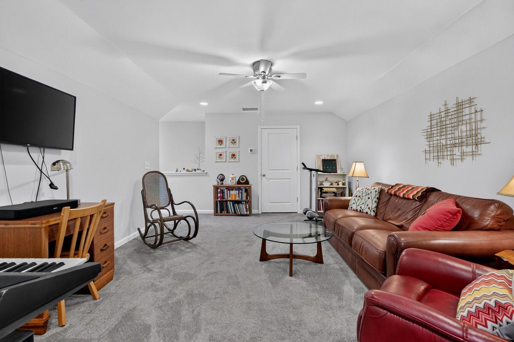 Image 23 of property listing at 628 Kilarney Road, Summerville, SC 29483
