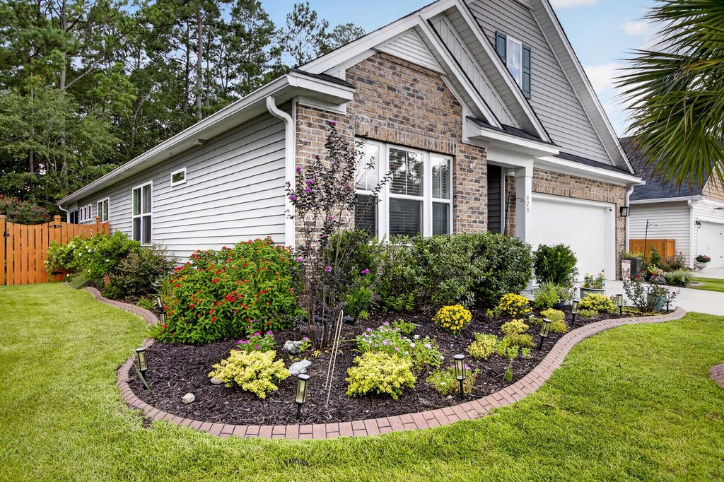 Image 36 of property listing at 628 Kilarney Road, Summerville, SC 29483