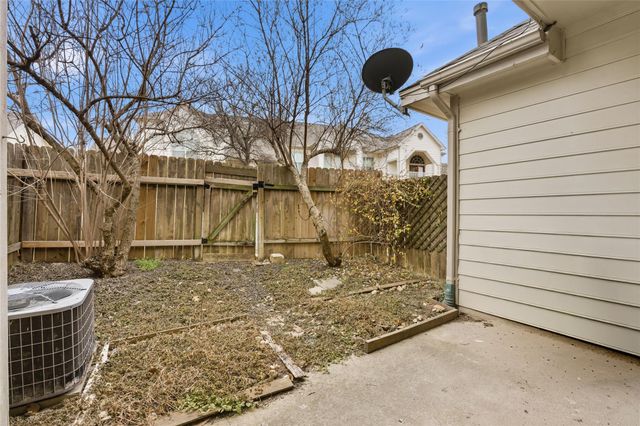 12205 Abbey Glen LN B, Austin, TX 78753