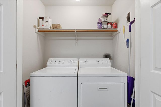 12205 Abbey Glen LN B, Austin, TX 78753