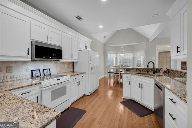 1390 Beringer Drive, Hoschton, GA 30548